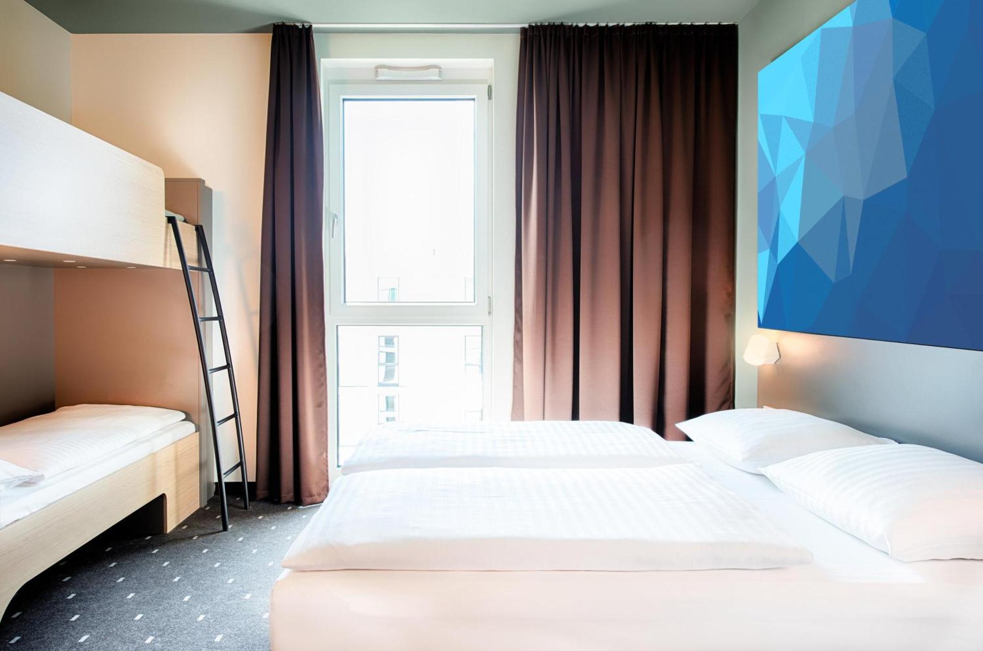 B&B Hotel Олбор Екстериор снимка