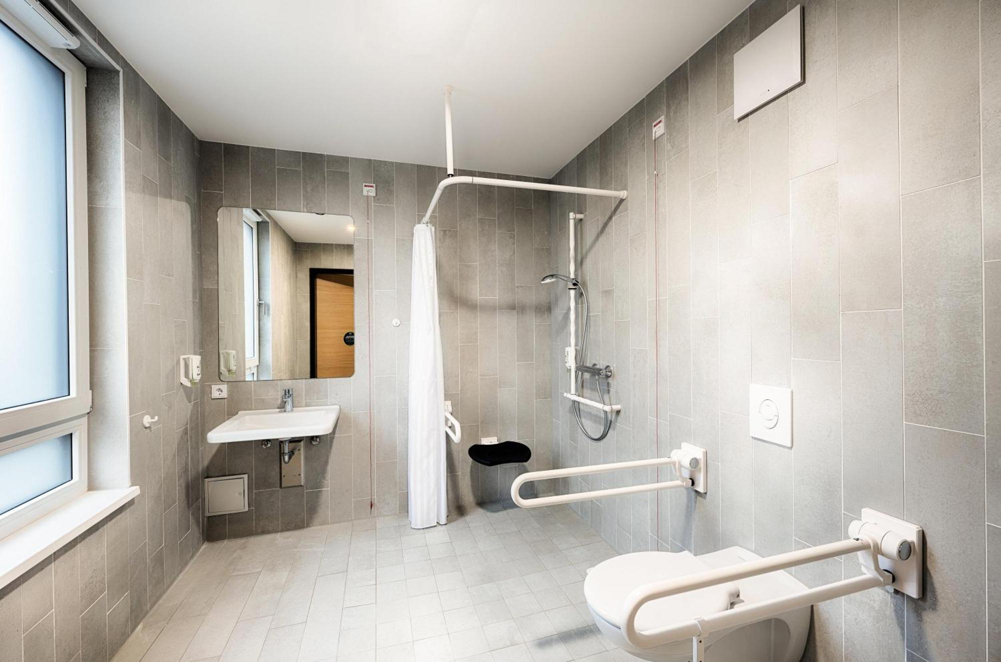 B&B Hotel Олбор Екстериор снимка