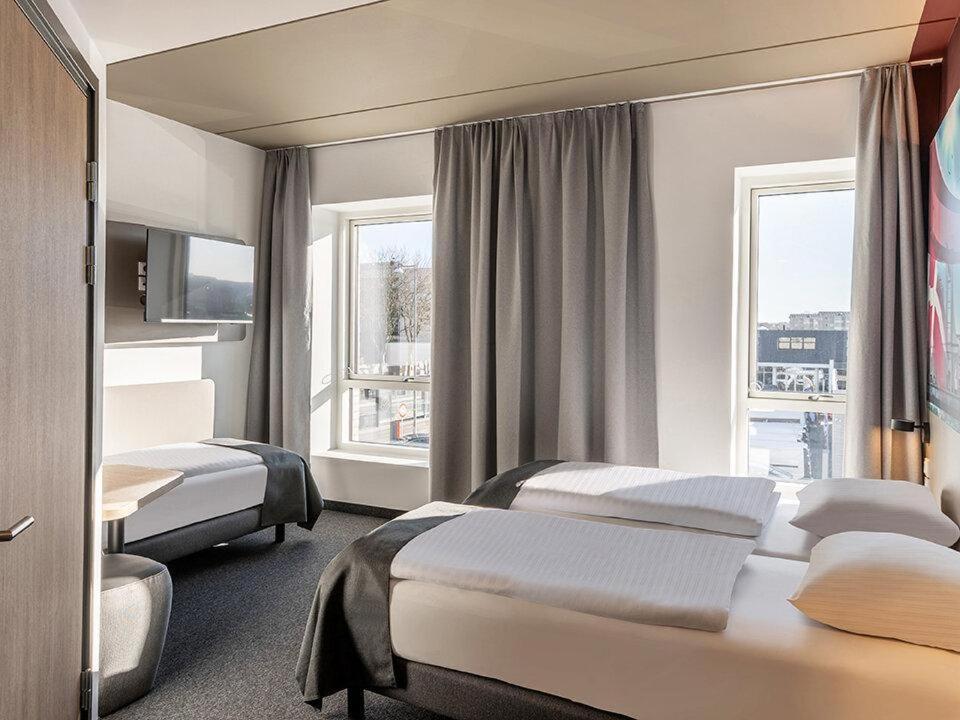 B&B Hotel Олбор Екстериор снимка