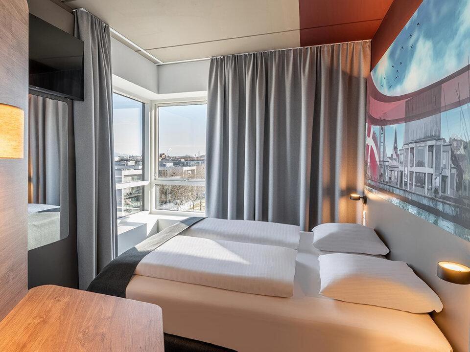 B&B Hotel Олбор Екстериор снимка