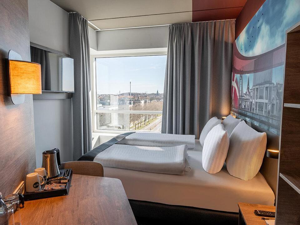 B&B Hotel Олбор Екстериор снимка